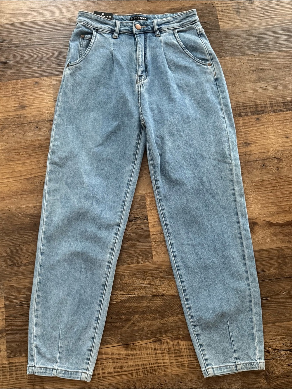 Fashion Nova Womens 5 / 27 Light Wash High Rise Mom Jeans Pleated NWT